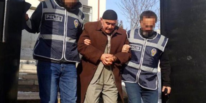 Evine el bombası atıp akrabasını öldürdü
