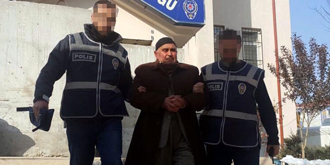 Anlaşmazlık yaşadığı akrabasının evine el bombası attı