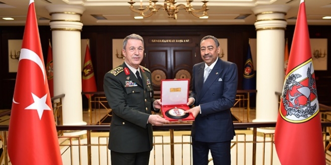 Suudi bakan yardımcısından Orgeneral Akar'a ziyaret