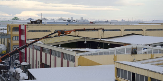 Konya'da kar nedeniyle 34 fabrikanın çatısı çöktü