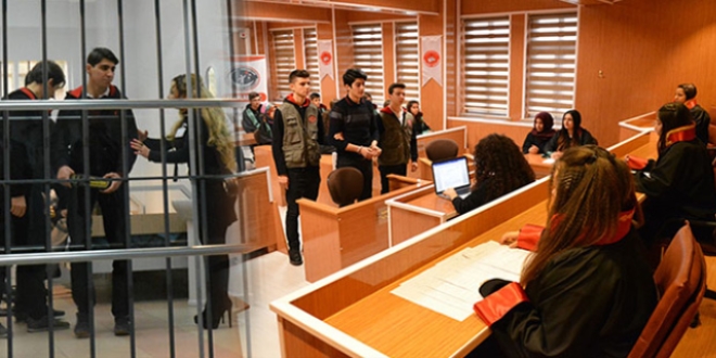 Bu lisede hem duruşma salonu, hem cezaevi var