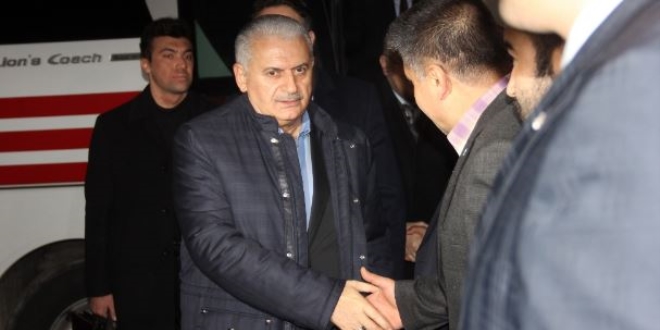Başbakan Yıldırım, Kahraman'ı hastanede ziyaret etti