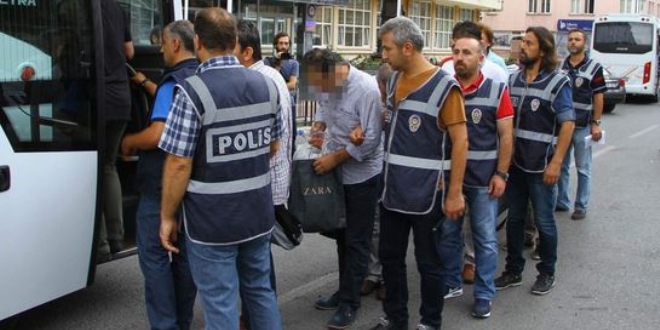 Gözaltına alınan 164 iş adamı, adliyeye sevk edildi