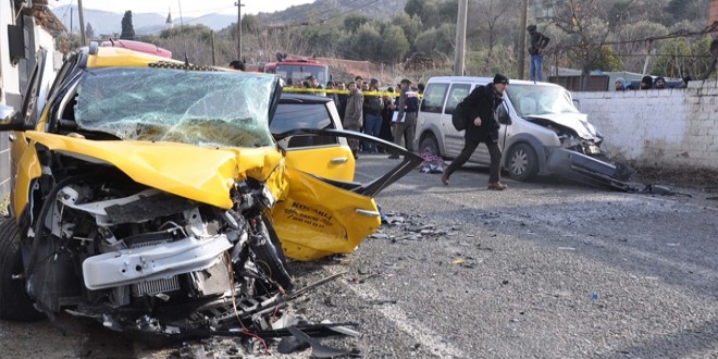 Aydn'da zincirleme trafik kazas: 9 yaral