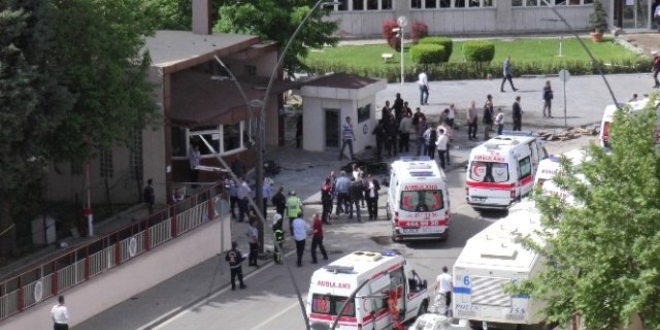 Gaziantep'teki saldırıda yaralanan polis Hacettepe'ye sevk edildi