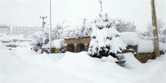 Konya'da kar kalınlığı 3 metreyi aştı