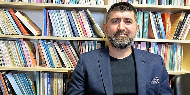 'Sosyal medya terör örgütleri için bulunmaz bir fırsat'