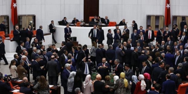 Teklifin 9. maddesinin oylamasına başlandı