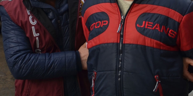 İzmir'de PKK'lı teröristlerin evinde mühimmat ele geçirildi
