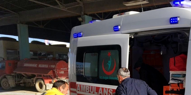 Tam teşekküllü ambulansla kum taşıdılar