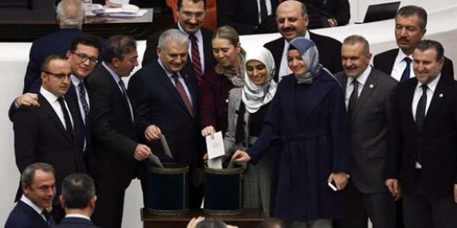 Anayasa değişikliği teklifinde 14. madde kabul edildi