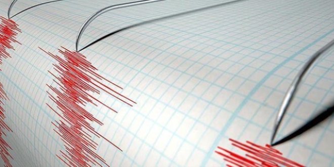 anakkale'de art arda korkutan depremler