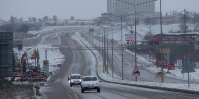 Tekirdağ ve ilçelerinde kar yağışı başladı