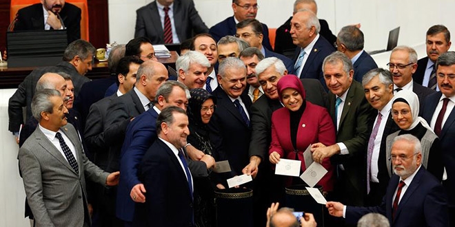Anayasa değişikliği teklifinin 18. maddesi kabul edildi