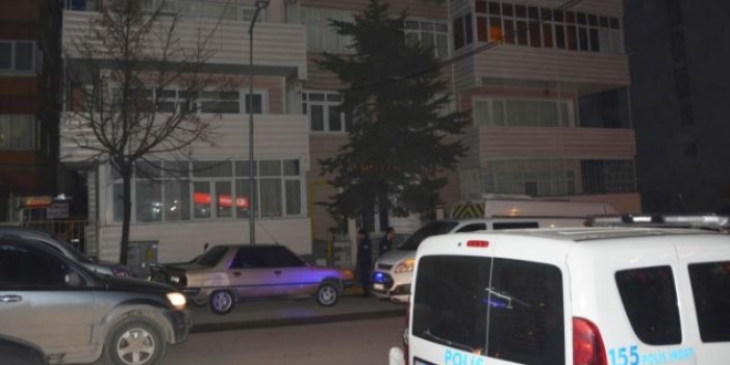 Göreve iade edilen polis memuru intihar etti