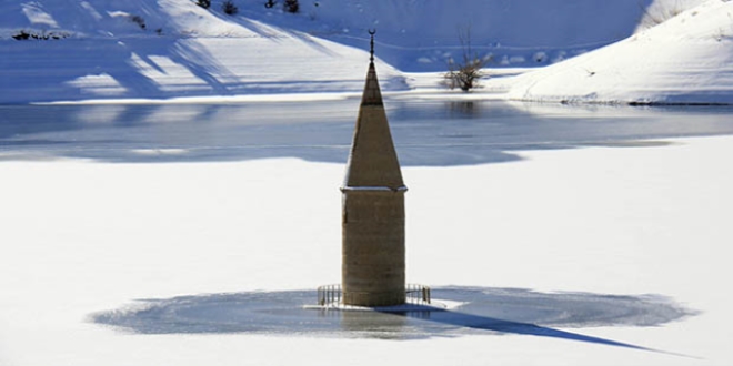 Baraj suyu ekilince cami minaresi ortaya kt