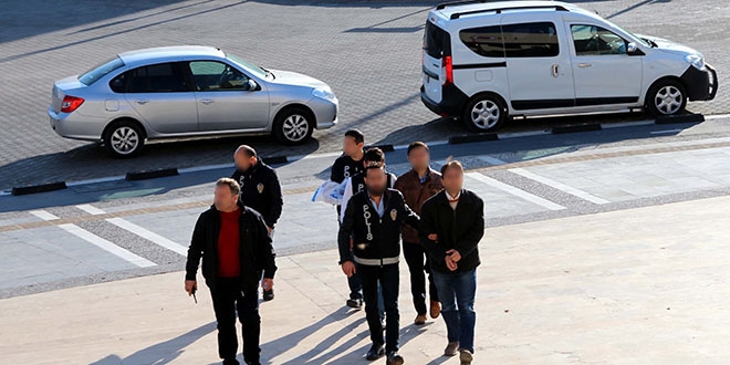 Ankara'da ihra edilen 1'i albay, 2 asker tutukland