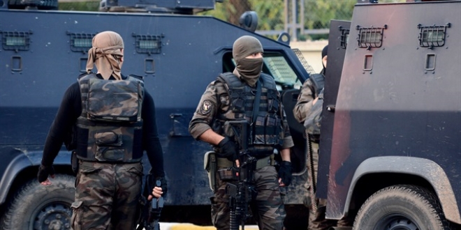 24 saatte üç farklı terör örgütüne darbe