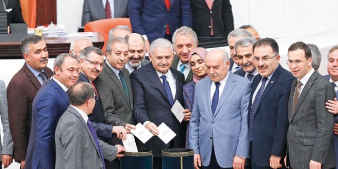 Anayasa değişikliğinde hedef cuma gecesi bitirmek