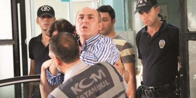 Kitabında Gülen'e övgüler dizmiş
