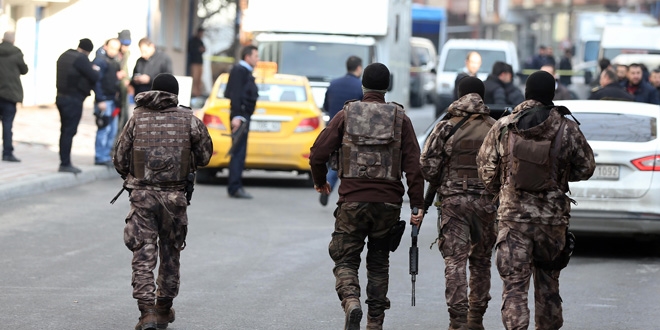 stanbul Esenyurt'ta polise ate ald