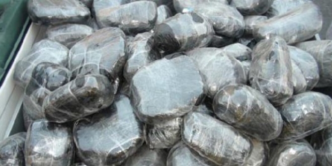 Diyarbakır'da 2 ton 944 kilogram esrar ele geçirildi