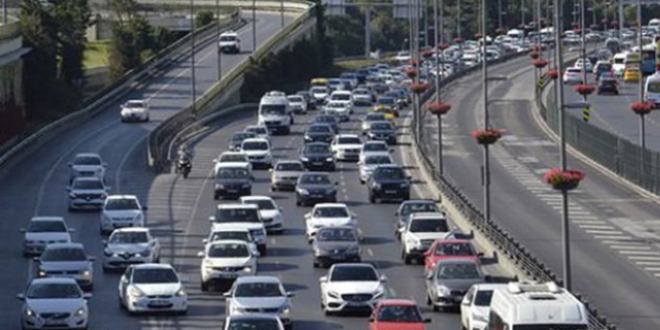 stanbul'da baz yollar trafie kapatlacak