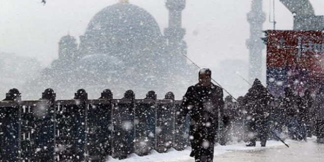 stanbul'a kar geliyor