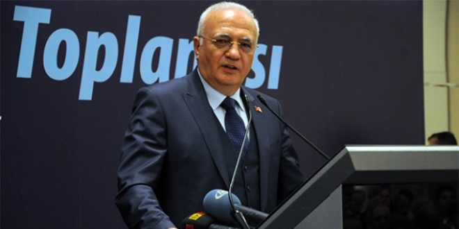 AK Parti'de anayasa referandum heyeti oluşturuluyor