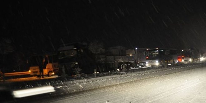 Başkent Ankara'da kar yağışı etkili oldu