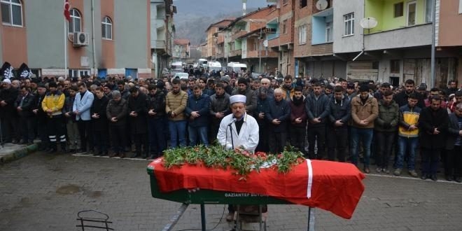 Can kurtarırken kazada ölen sağlık memuru toprağa verildi
