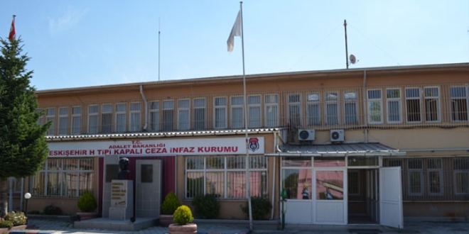 Ziyarete geldiği cezaevinde gözaltına alındı