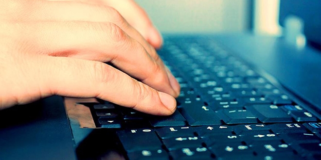Facebook, muhafazakar, milliyetçi siteleri hesapları kapatıyor