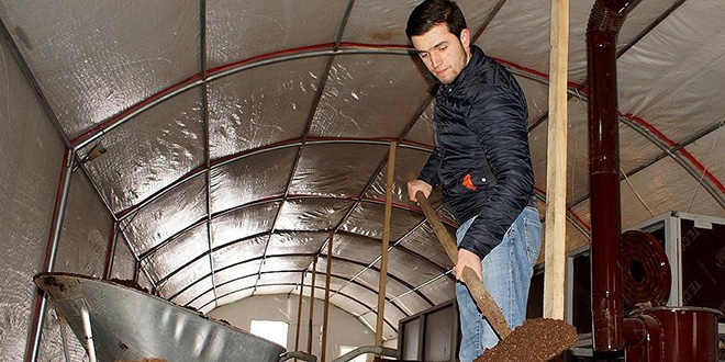 İşsiz genç solucan gübresi üretim tesisi kurdu