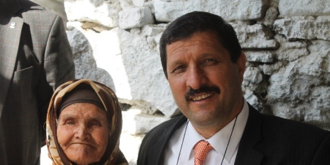 Yaşlılık aylığını biriktirerek, cami yapımına bağışladı