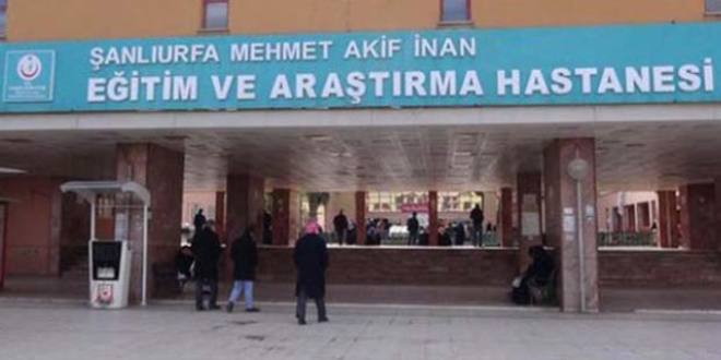 Hastanede merdiven boşluğuna düşüp öldü