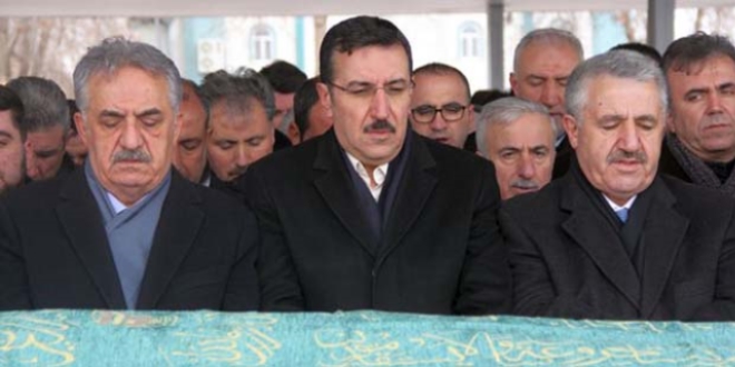Bakan Tüfenkci'nin annesi, son yolculuğuna uğurlandı