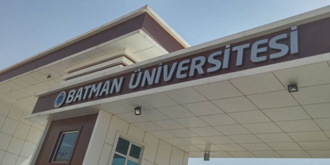 Batman Üniversitesinde rektörlük devir teslim töreni