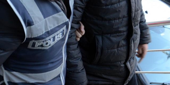 Kars'ta şehitlere hakaret ettiği iddia edilen 2 kişi gözaltında