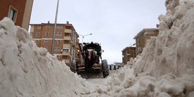 'Kış kenti'nden 280 bin ton kar taşındı
