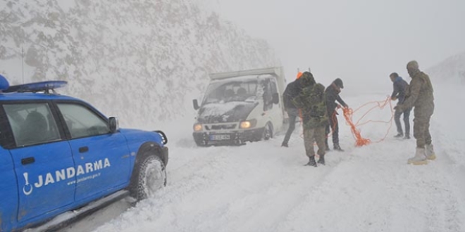 Adıyaman-Malatya karayolu trafiğe kapandı