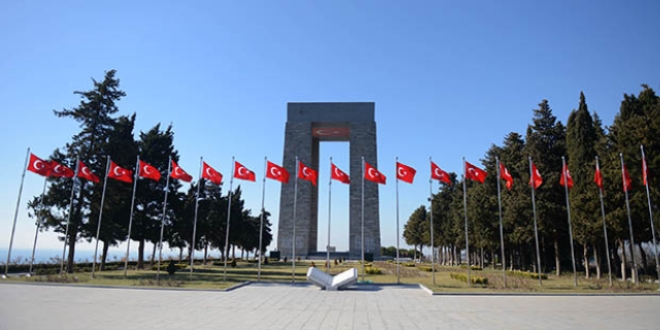 Çanakkale şehitlikleri 'ezan' sesiyle buluştu