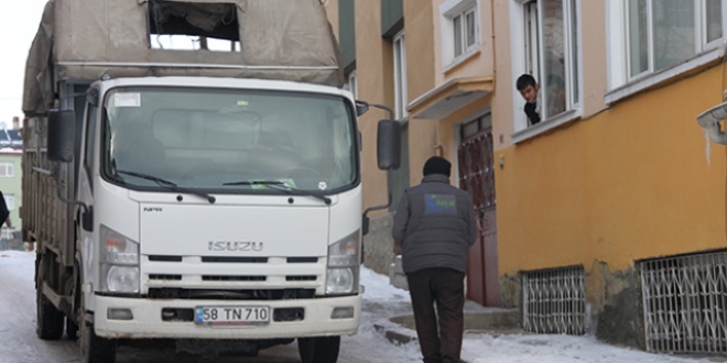 Engelli gencin sosyal medyadan kömür talebi karşılık buldu