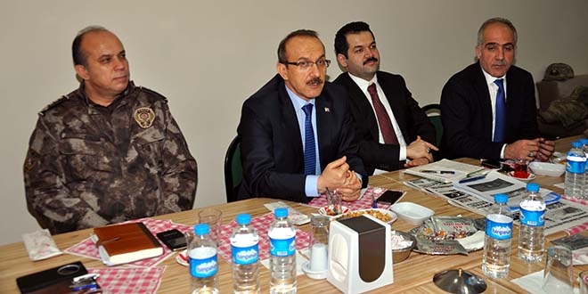 Vali Yavuz: Bize kimin yumruk attığını bilmeliyiz
