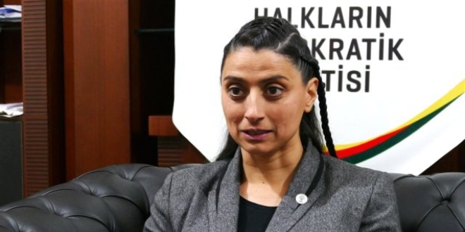 HDP'li vekil Feleknas Uca hakknda zorla getirme karar