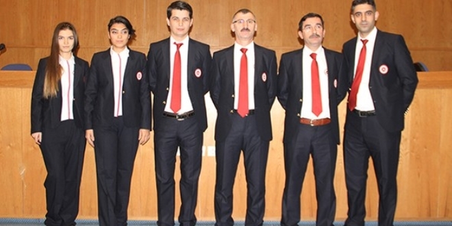 Mübaşirlere yeni üniforma