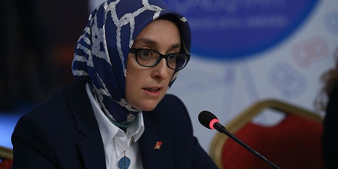 AK Parti Avrupalı kadınlara referandumu anlatacak