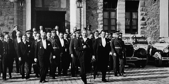 1923 ila 1950 dönemi arasında neden demokrasi yoktu?