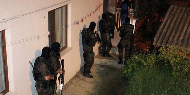 İstanbul'da PKK'ya yönelik 10 adrese eş zamanlı operasyon düzenlendi