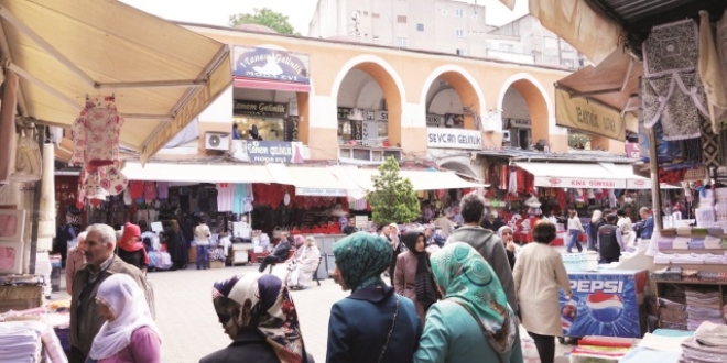 Tekstilcinin Üniversitesi Sultanhamam vefa bekliyor